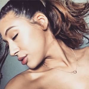 Meet your Posher, Sayra